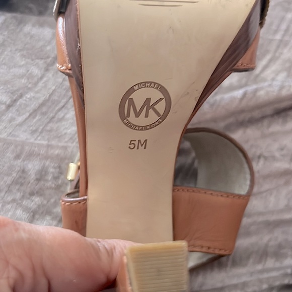 Michael Kors Brown & Gold Leather Peep Toe Ankle Strap Sandals, Women’s Size 5M. - Picture 11 of 13